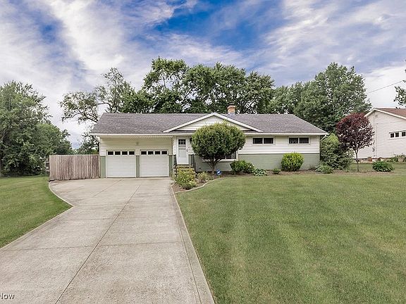 2nd image of 8292 Fairlane Dr