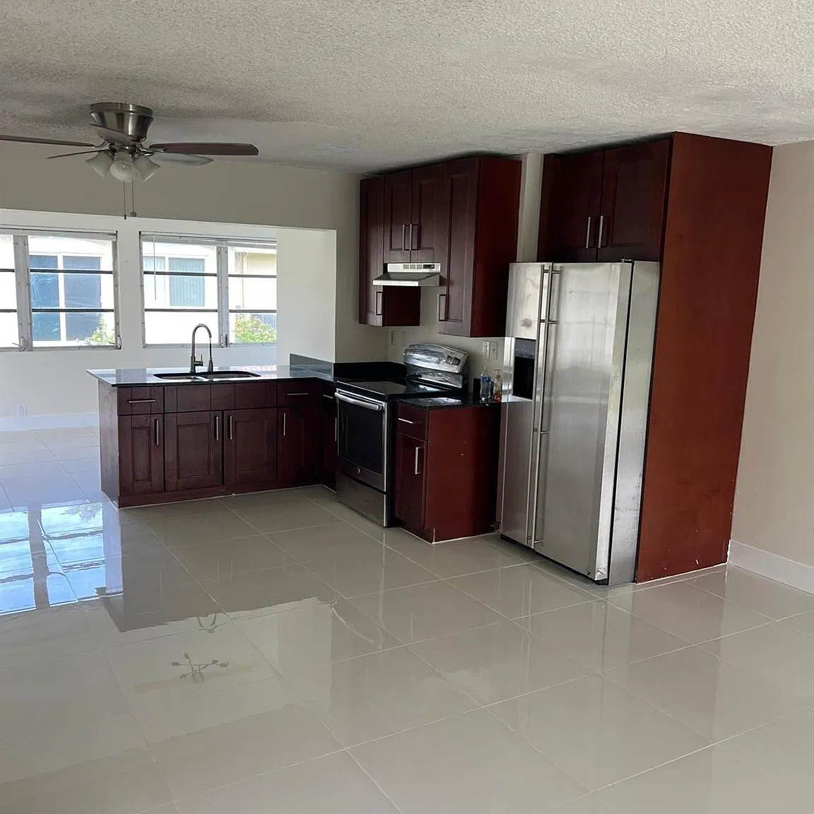 2 bed, 1.0 bath, 1062 sqft, $2,375 — Photo 3