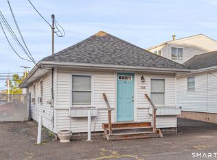 108 College Pl, Fairfield, CT 06824