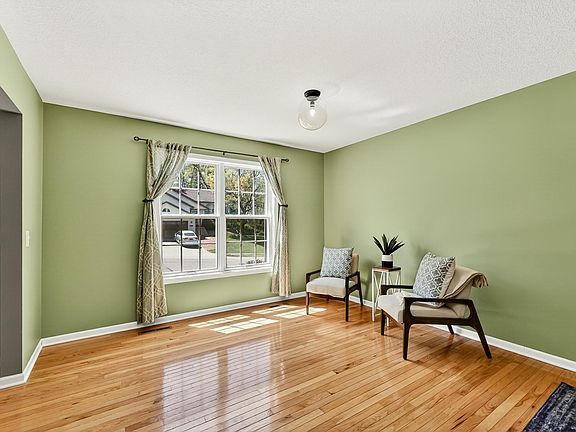 5th image of 1101 Northway Ln NE