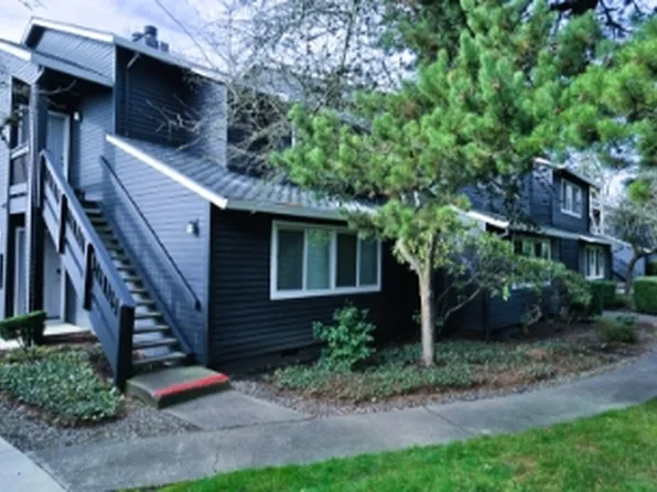 9380 SW 146th Ter #M2, Beaverton, OR 97007