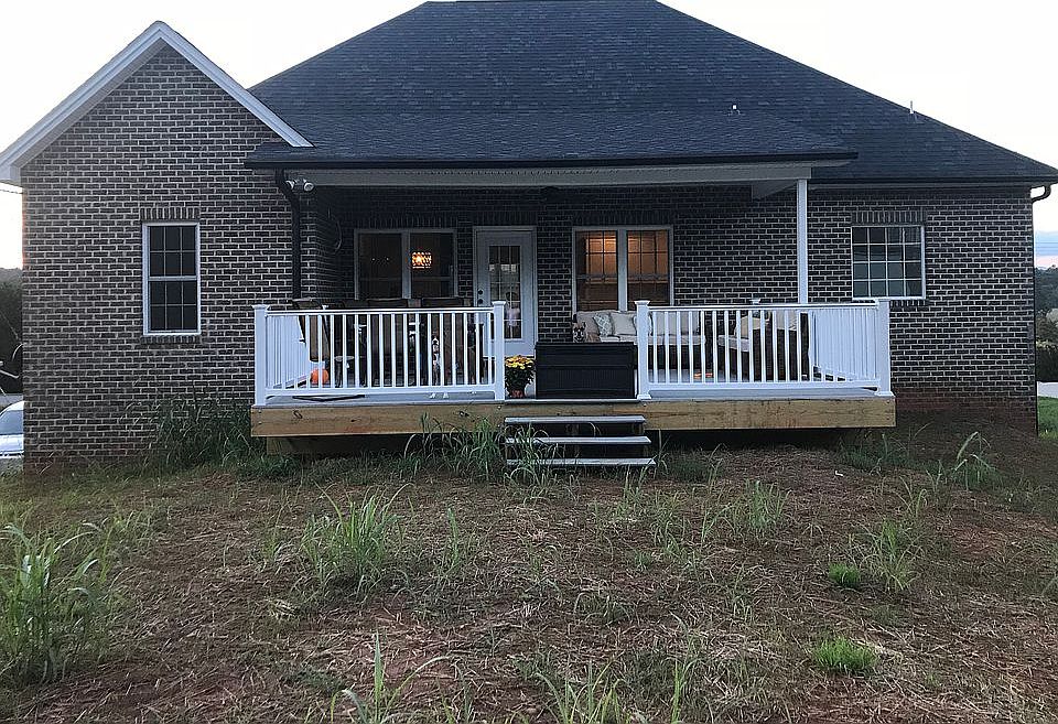 2nd image of 1565 Colby Dr