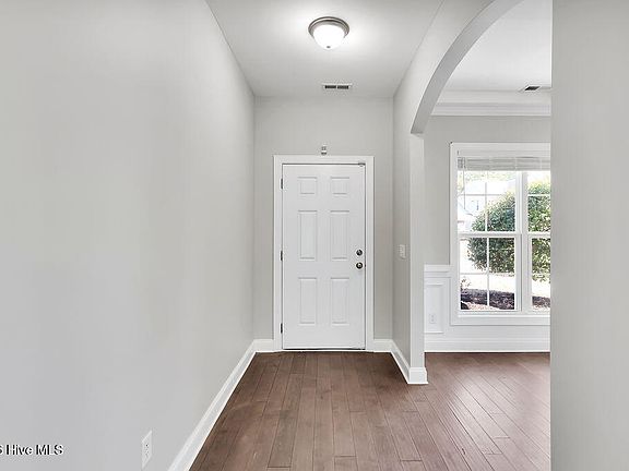 3rd image of 173 N Palm Drive