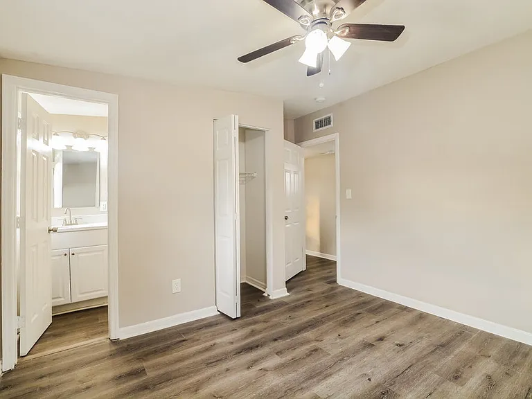 1198 Maxey Dr — Photo 9