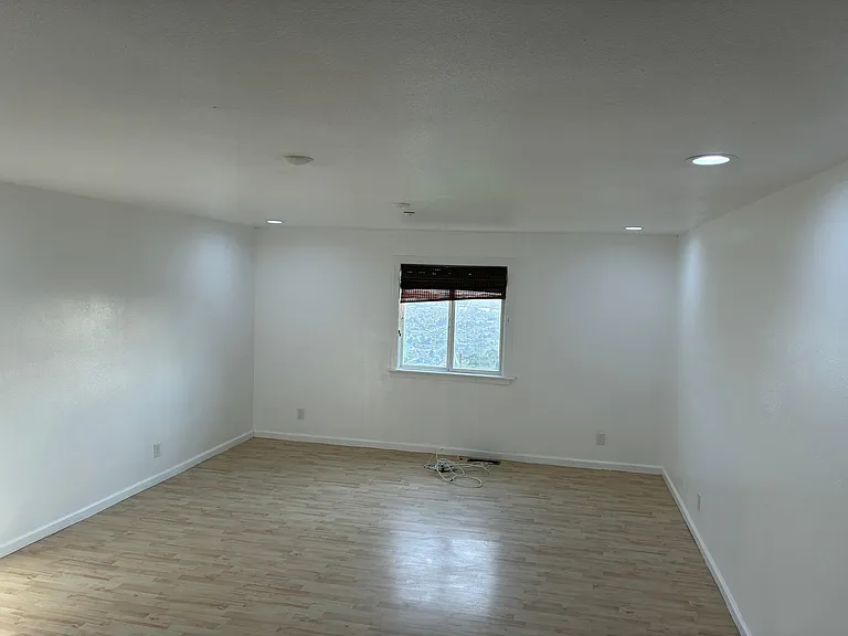 7953 Crest Ave — Photo 7