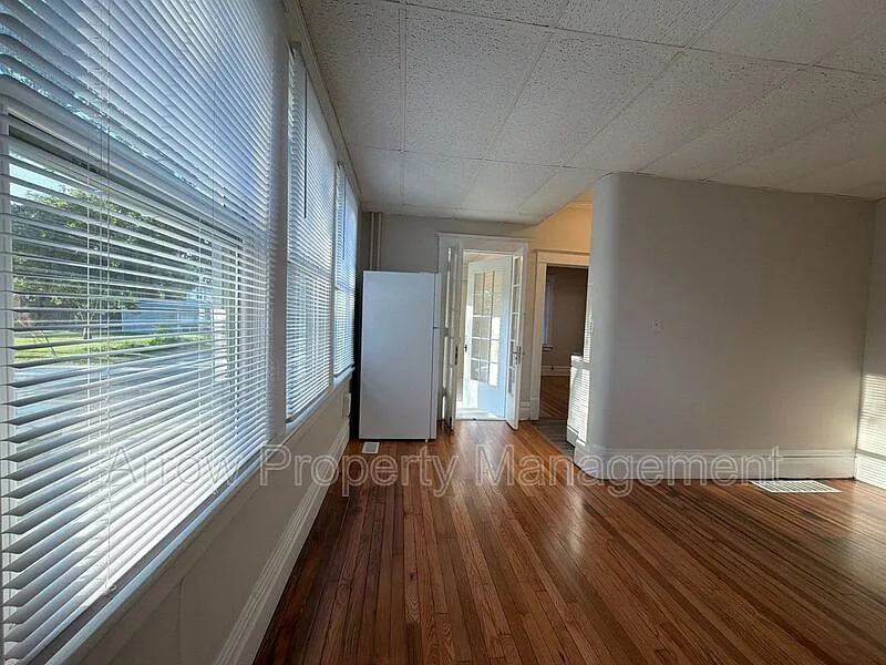 1400 Garfield St — Photo 2