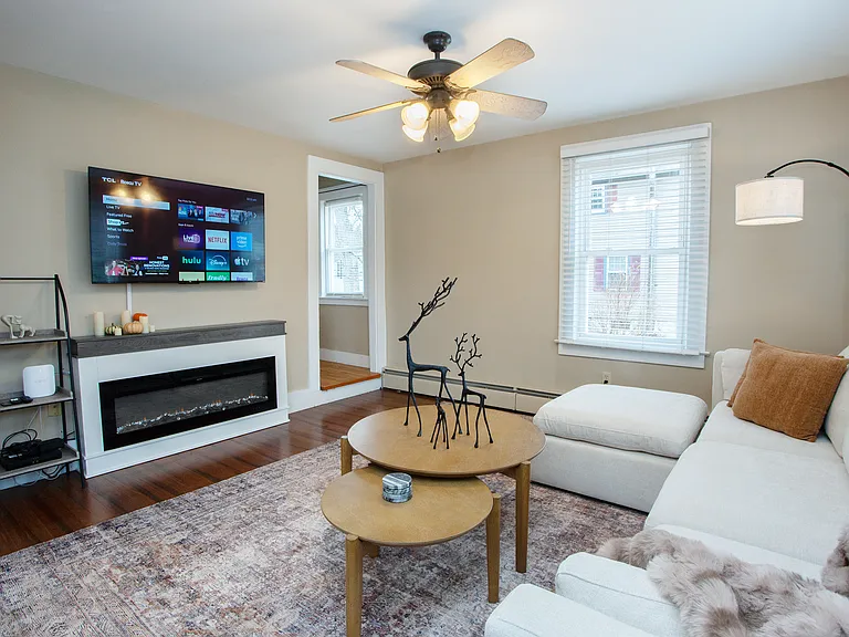 19 Fairview St — Photo 3