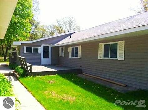 2nd image of 4910 Lucinda Dr