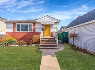 14451 224th St, Springfield Gardens, NY 11413