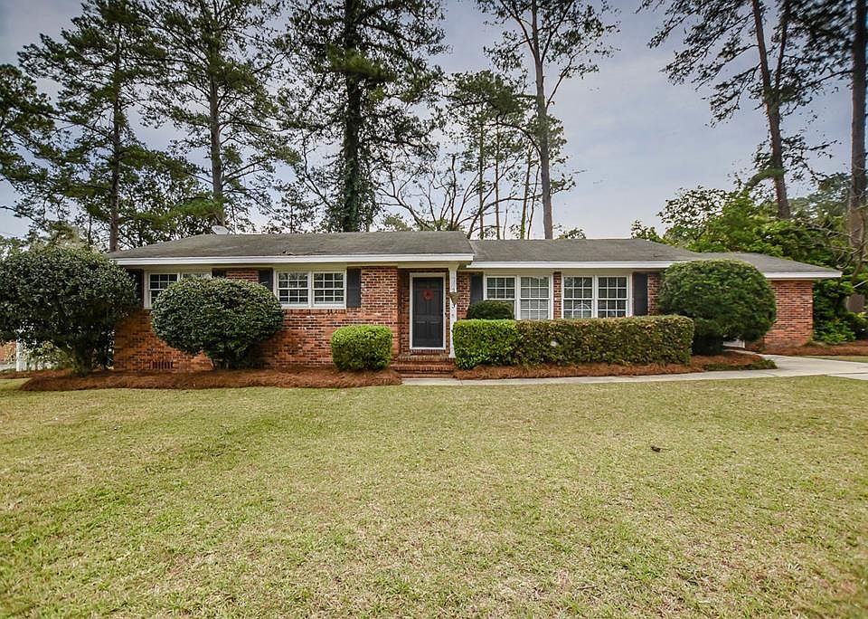 1st image of 2403 Berkley Dr