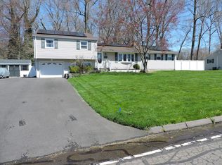 181 Woodland Dr, South Windsor, CT 06074