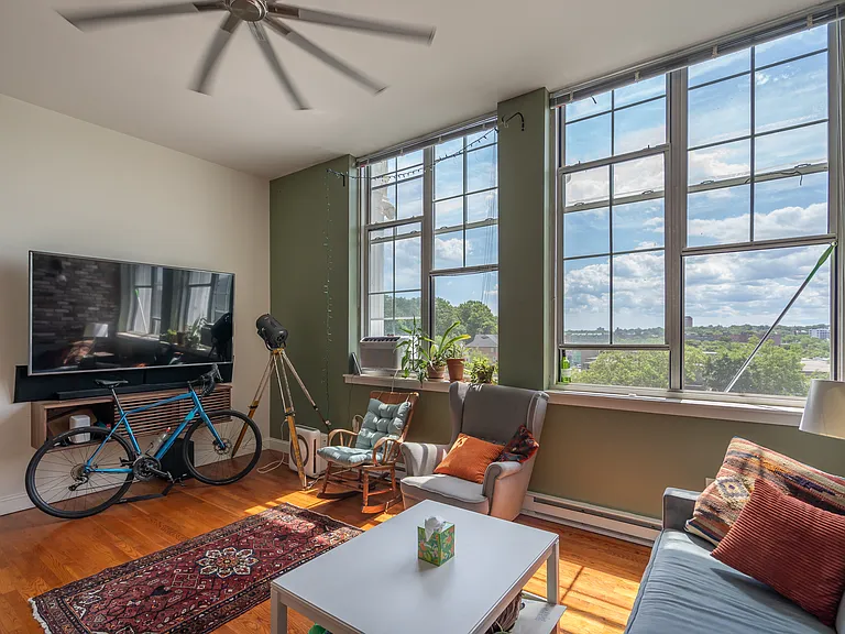 240 Heath St #8 — Photo 8