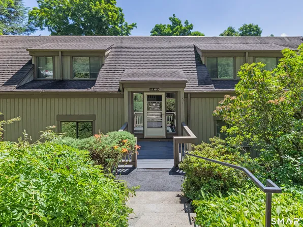 22 Heritage Village #B, Southbury, CT 06488