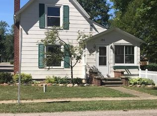 126 Elm St, Hopkins, MI 49328
