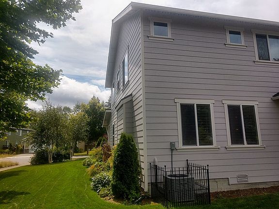 4th image of 8875 Yarrow Ct SE