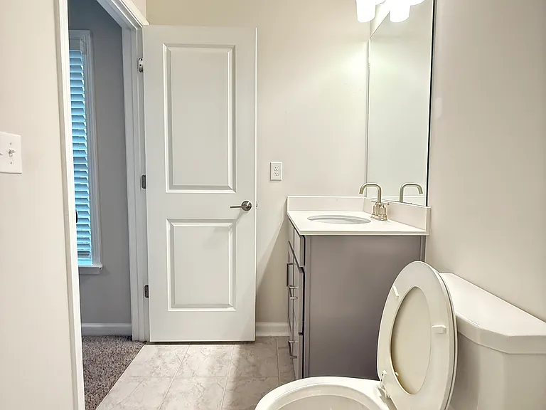 3756 Davis Cir — Photo 8