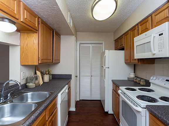3rd image of 400 Preston Blvd #5sxef8x8y