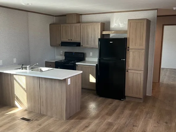 200 E Zora St, Joplin, MO