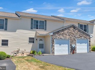 2584 Daniels Ln, Quakertown, PA 18951