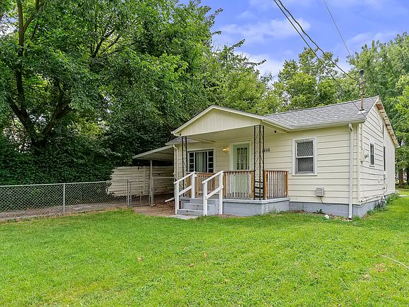 3rd image of 1616 W Belmont Street