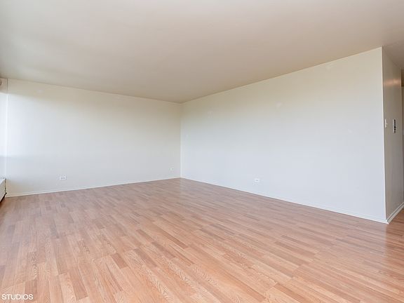 4th image of 1401 E 55th St APT 1003
