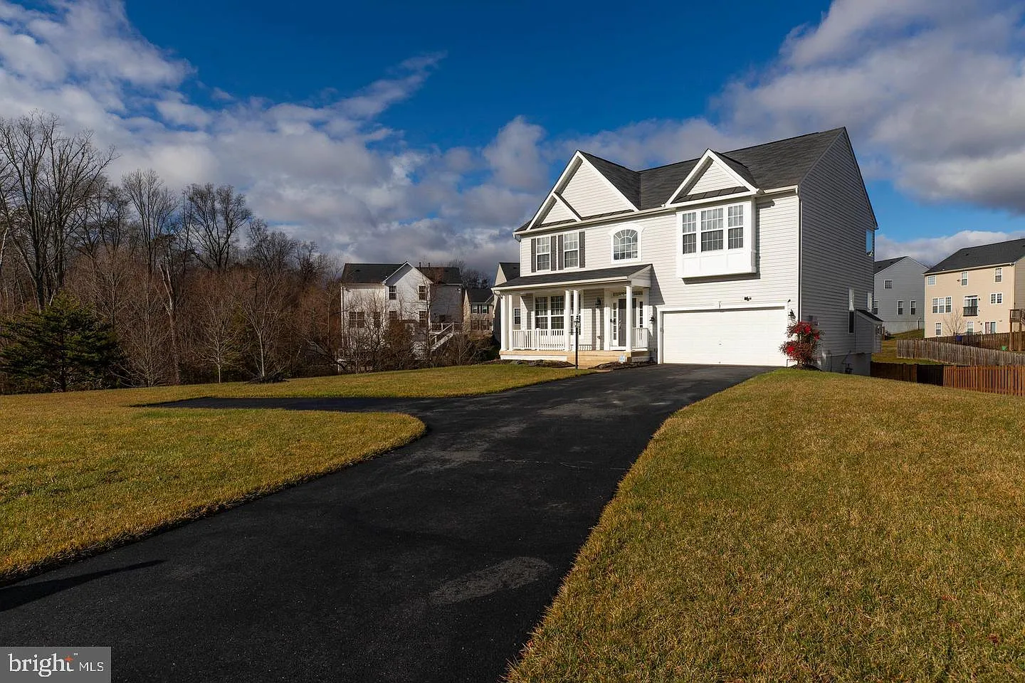 5 bed, 3.5 bath, 3361 sqft, $3,950 — Photo 2