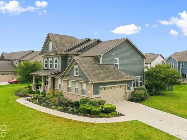 10549 Vermillion Dr, Fortville, IN 46040