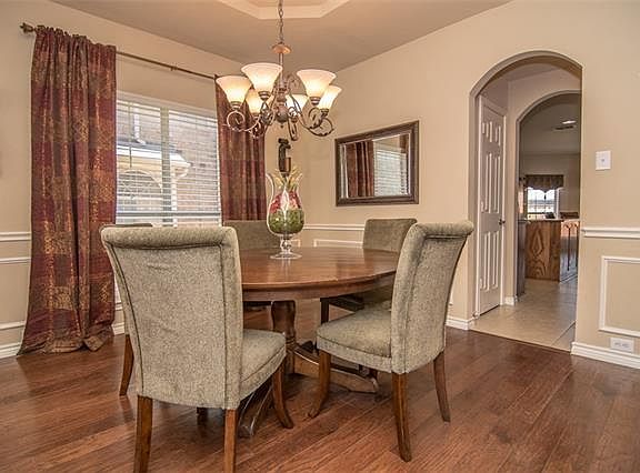 5th image of 10342 Coach House Ln