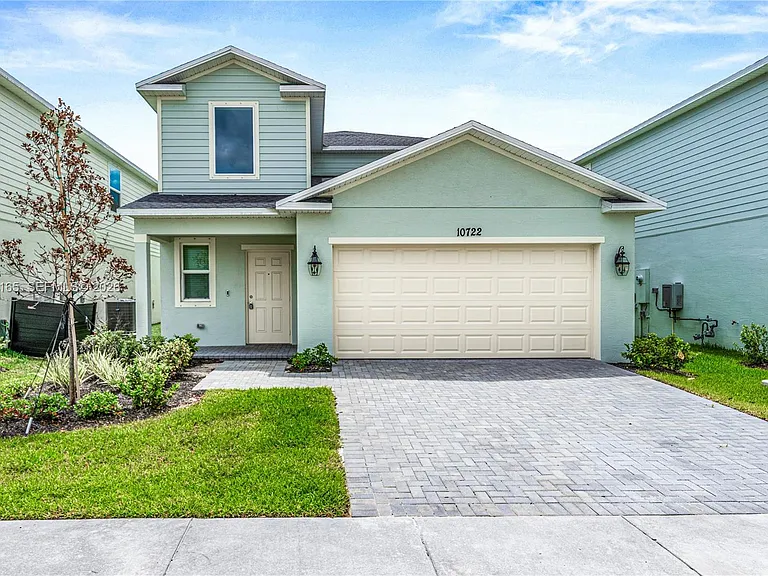 10722 Moon Rise Ln — Photo 1