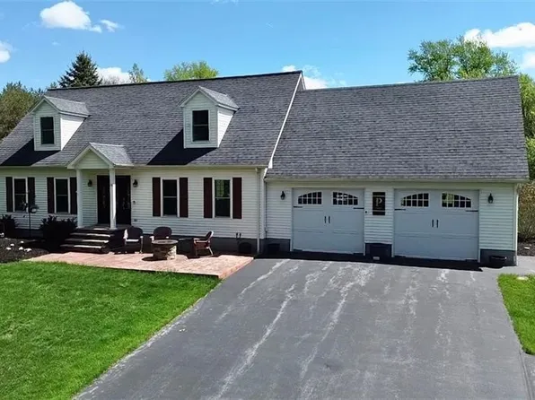20 Bowen St, Auburn, NY 13021