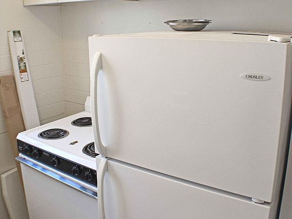 5th image of 1615 Newman Ave APT 302