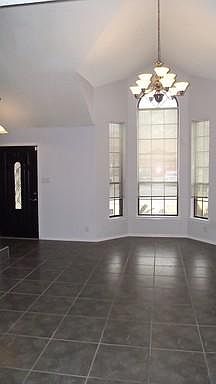 2nd image of 613 Merriman Dr