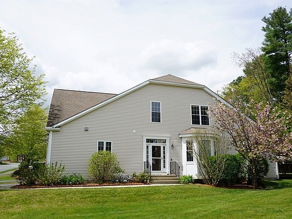 2nd image of 29 Cherry Ln #29