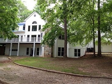 2nd image of 3288 Creekside Dr SE