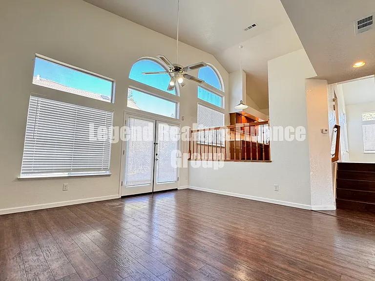 6843 Cedar Bluff Way — Photo 8