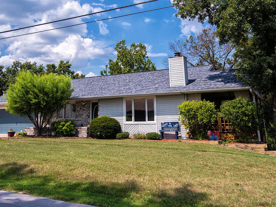 1st image of 17 Hilltop Dr