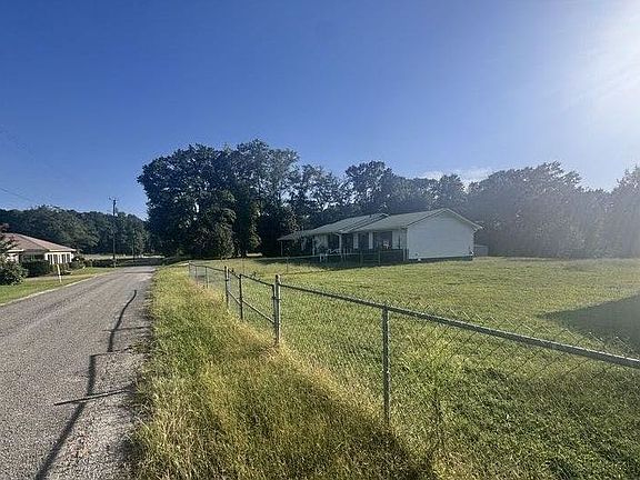 2nd image of 524 4th Ave