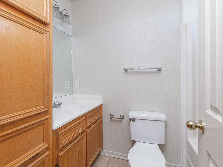 5009 John David Dr #A — Photo 15
