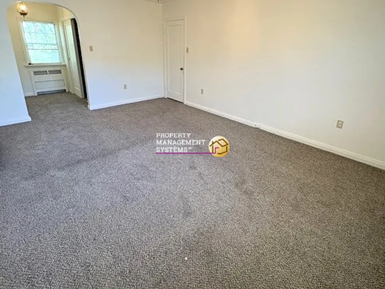 258 E 10th Ave — Photo 10