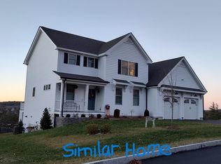 18 Raspberry Ln, Manchester, NH 03104