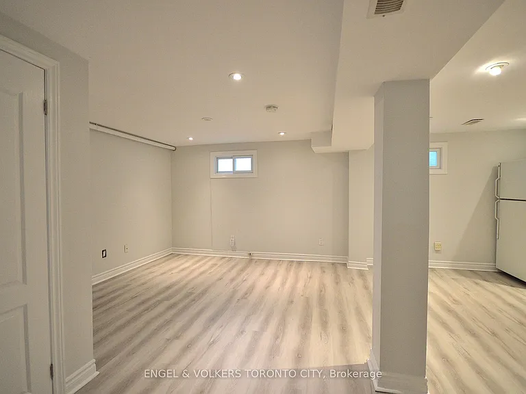 190 Cherrywood Dr #BASEMENT — Photo 3