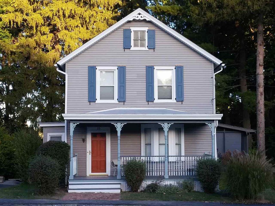 1st image of 15 Grand St