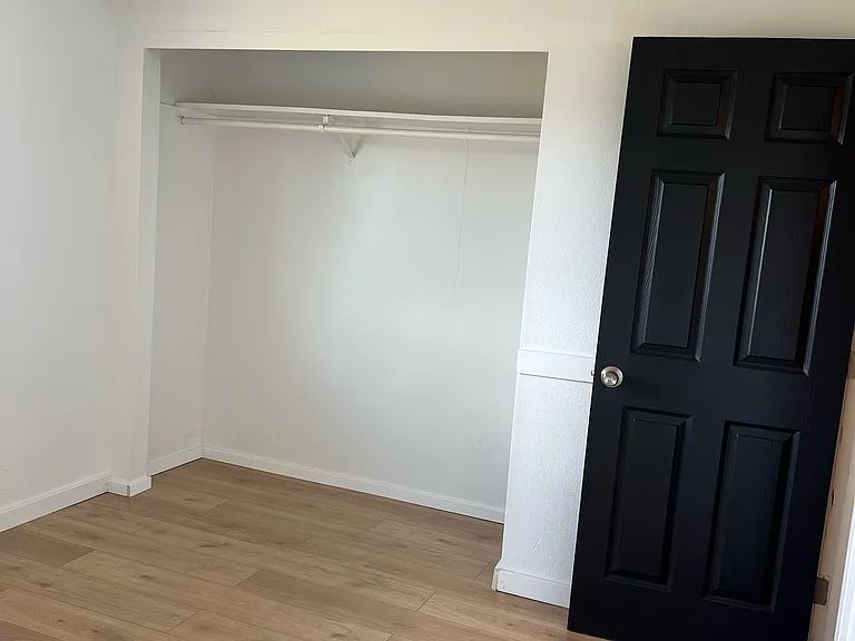 300 Columbia Ave #21 — Photo 5