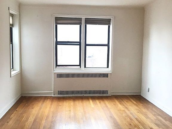 5th image of 4216 80th St #6E