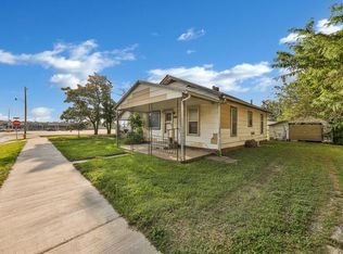 1414 W 9th St, Coffeyville, KS 67337