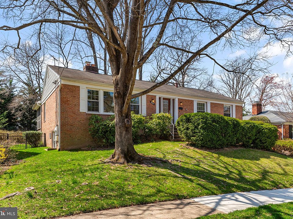 2nd image of 3858 N Tazewell St