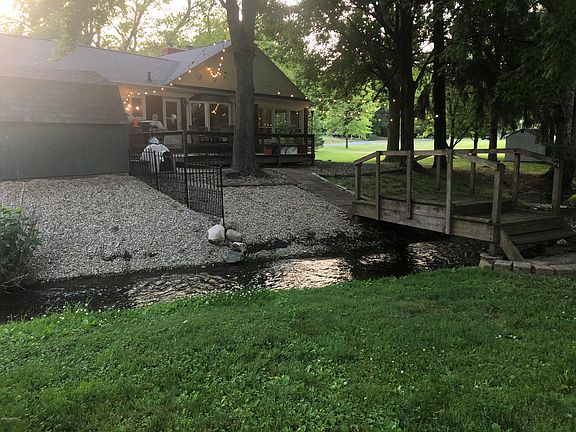 3rd image of 16101 Merson Ct