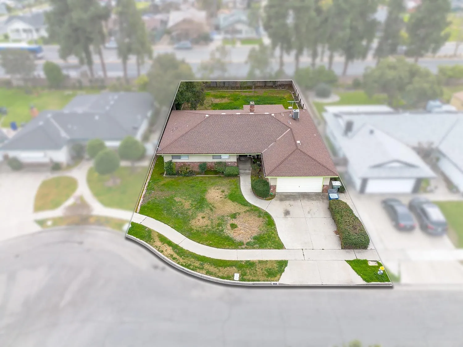 3042 E Gilbert Ave photo 1