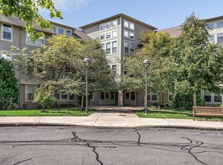 4 Harvest Dr #214, North Andover, MA 01845
