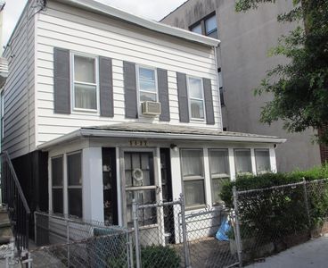 3427 33rd St, Long Island City, NY, 11106